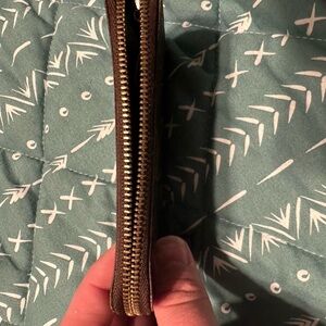 Key cles with zipper - great condition